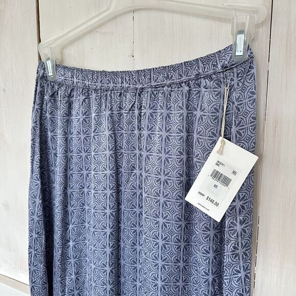 Splendid Ellen Crinkle Maxi Skirt Blue Satin‎ Pockets NEW WITH TAGS Size XS - Picture 5 of 12